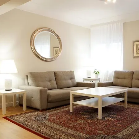 Curto - Amplio Apartamento En El Centro De Castro