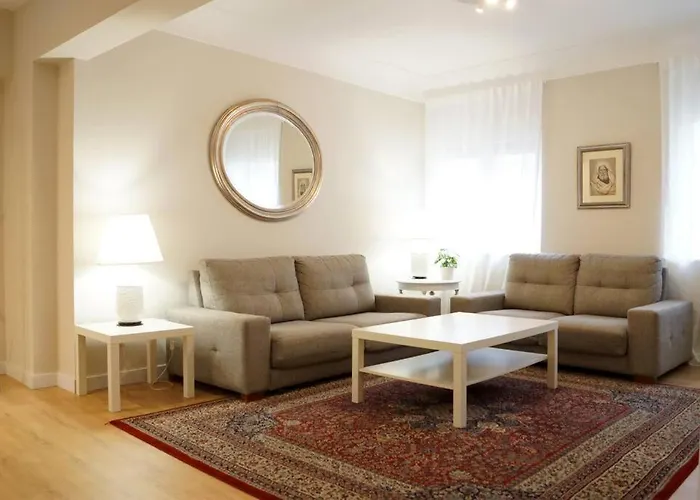 Curto - Amplio Apartamento En El Centro De Castro