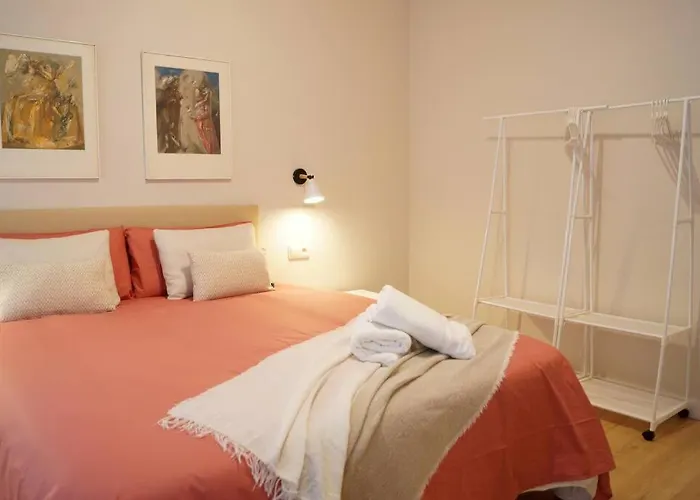 Curto - Amplio Apartamento En El Centro De Castro *