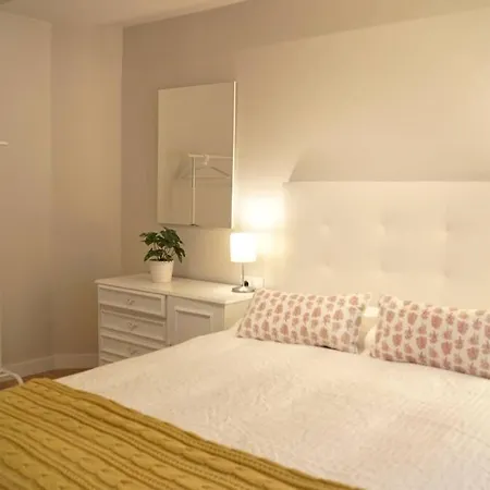 Apartman Curto - Amplio Apartamento En El Centro De Castro *